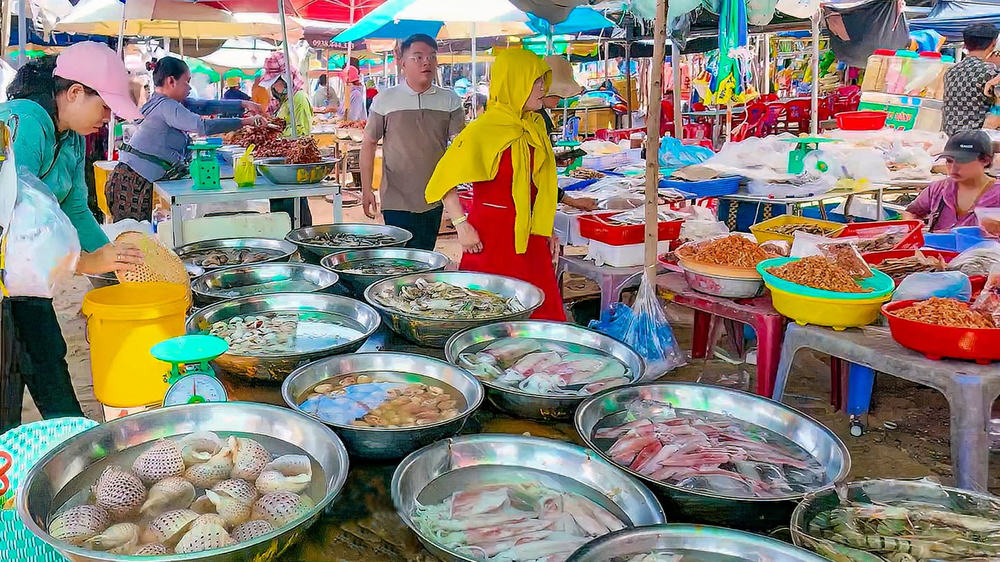 Chợ Hàm Tiến